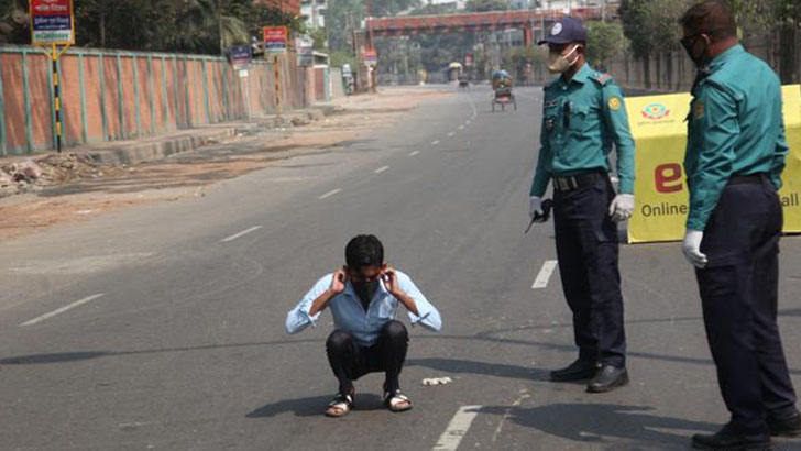 লকডাউনে হয়রানির অভিযোগ ২ চিকিৎসকের